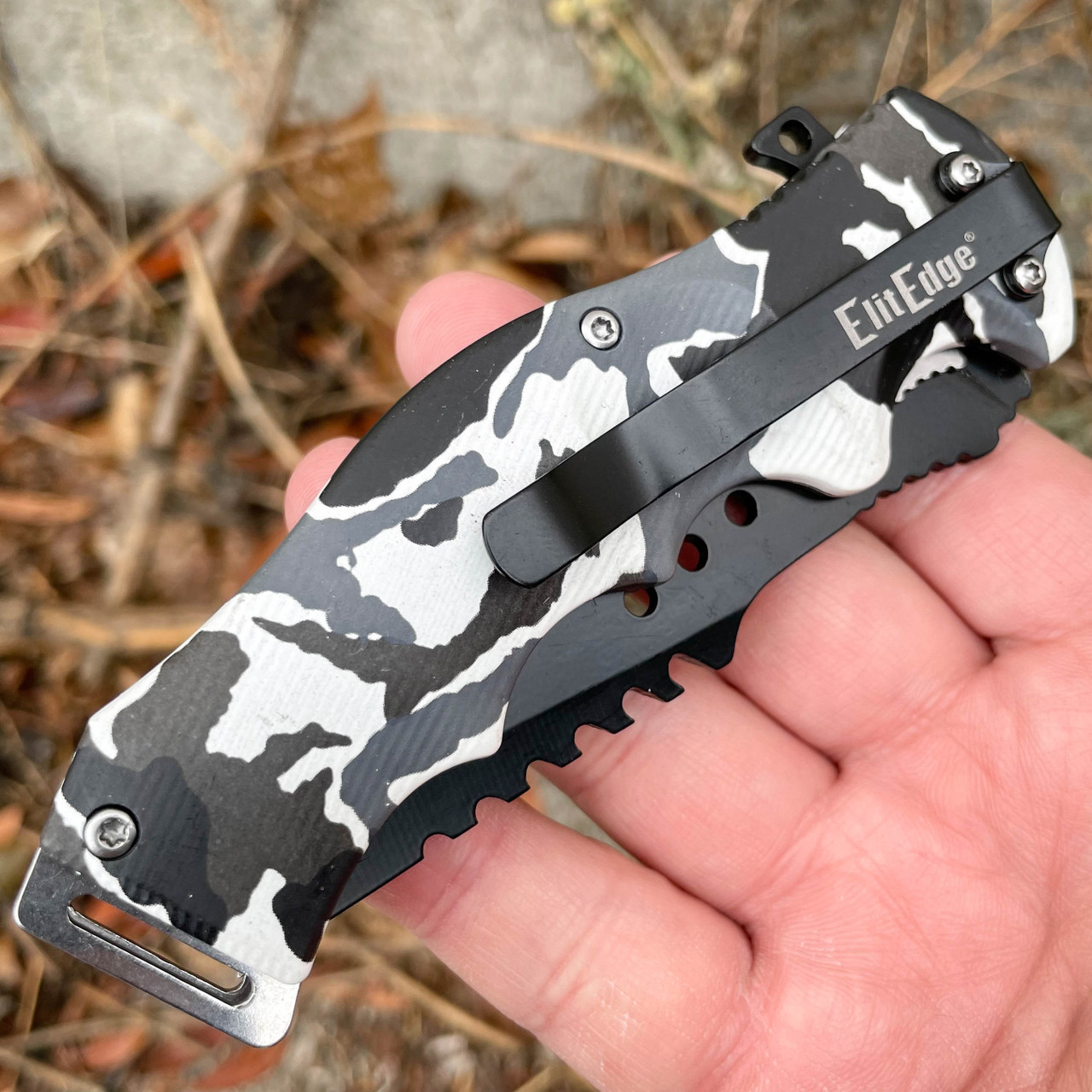 camo pocket knives