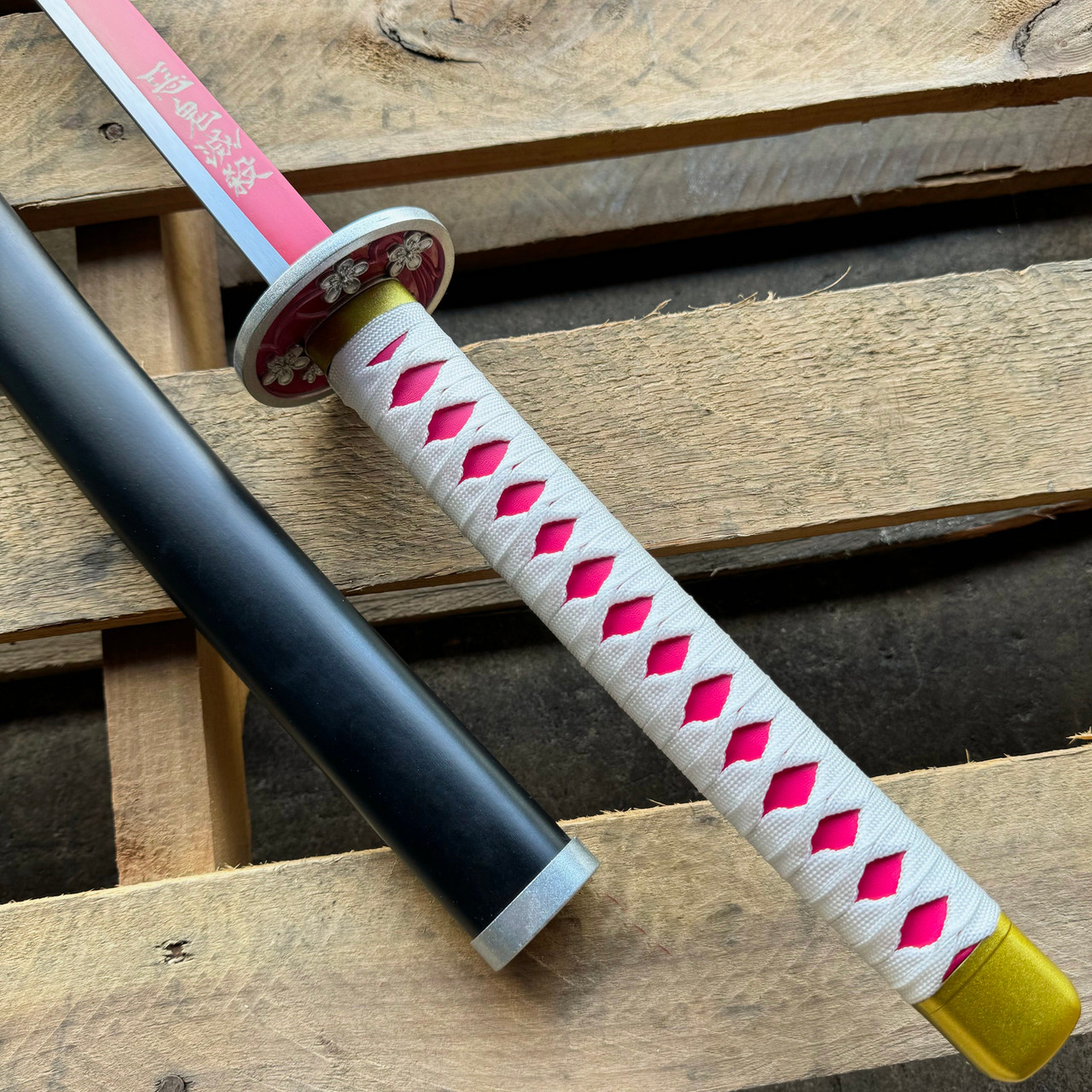 Katana Kanao Tsuyuri - Demon Slayer, Wood replica 