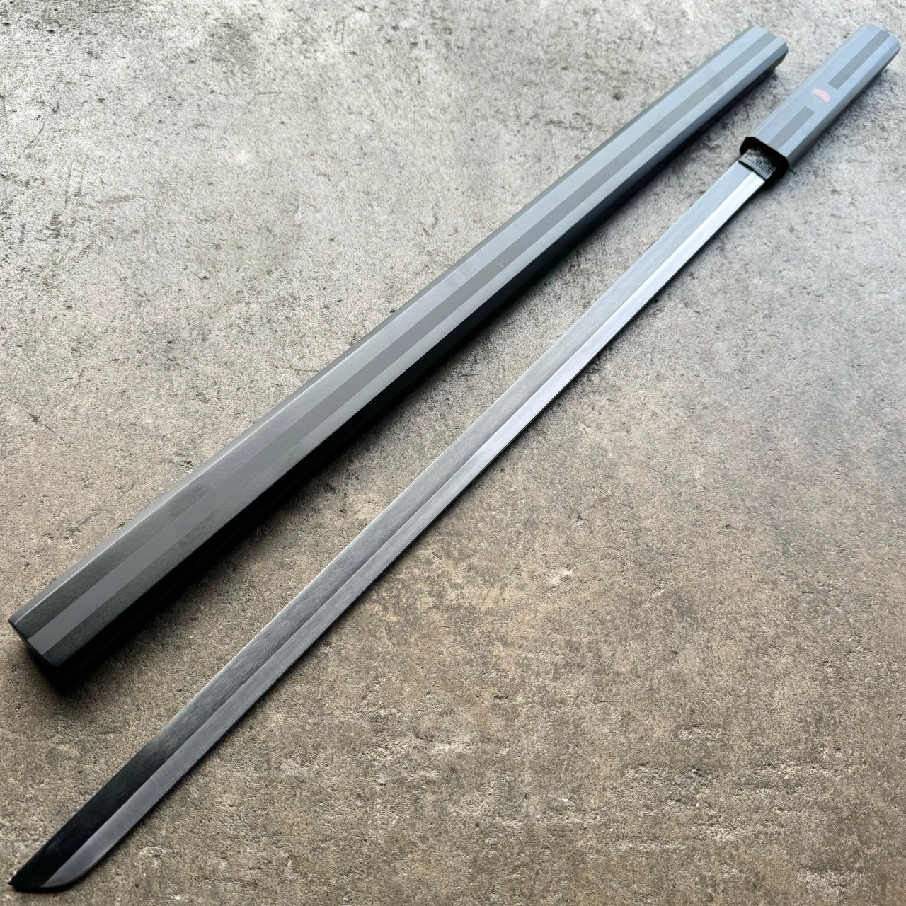 グレートSASUKE24mm NO.3303NEO21mm Sasuke's Grass Cutter Sword (Choose Black or White) - MEGAKNIFE