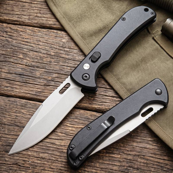 The MadDog Auto Pocket Knife