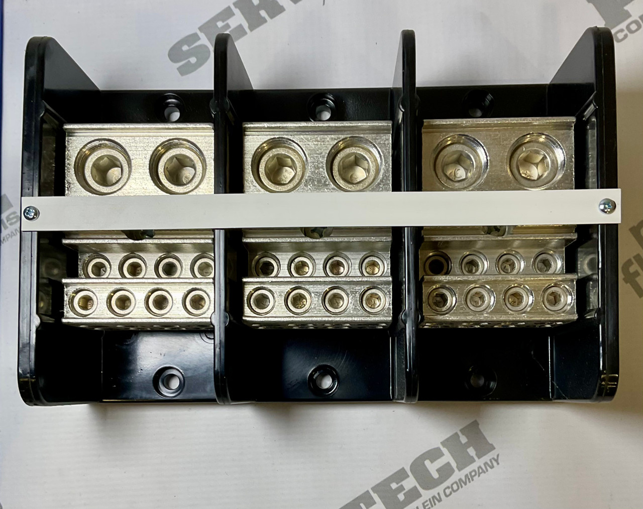 Power Distribution Block, 3-Pole, Aluminum, 2 Openings Line Side