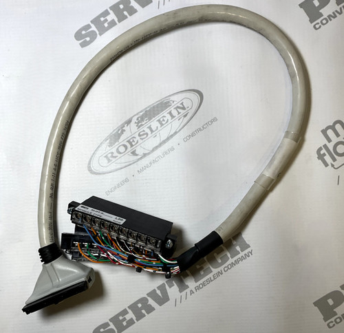 Prewired Cable for 1769-OA16 and -OW16 modules using two commons, 20 Conductors, #22 AWG, w/ 1769-RTBN18 and 20-Pin IFM connector, length 2.5 meter (8.2 feet)
