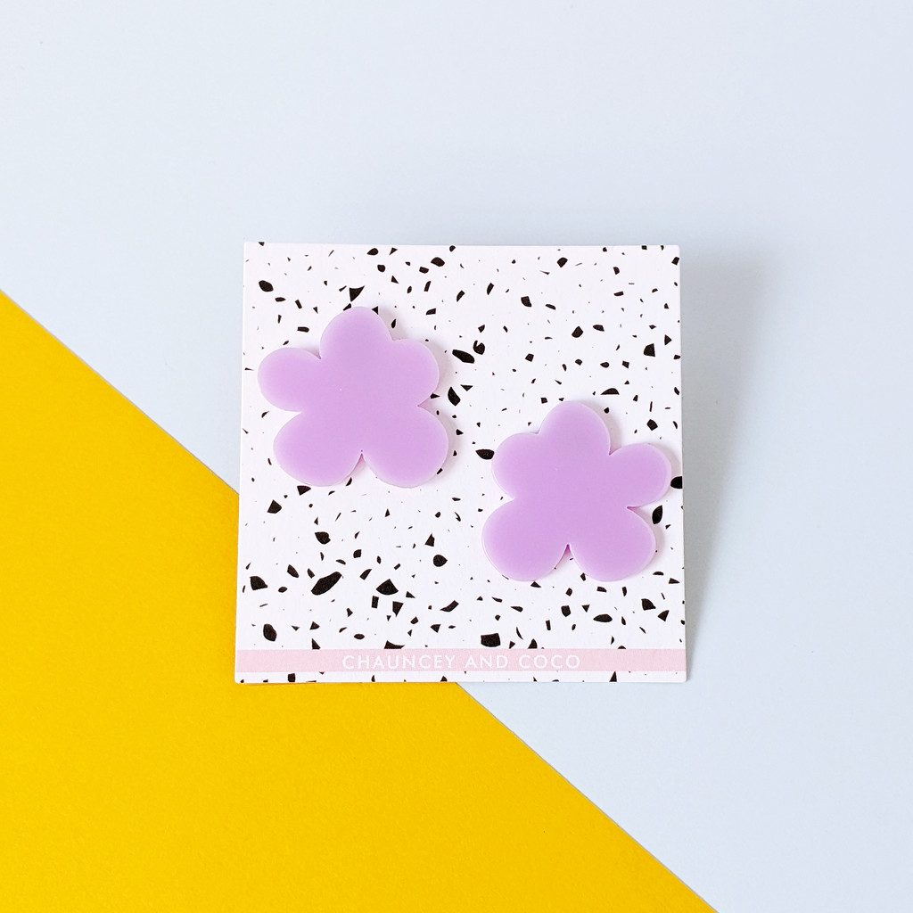 Andy's Flowers - Lavender acrylic studs