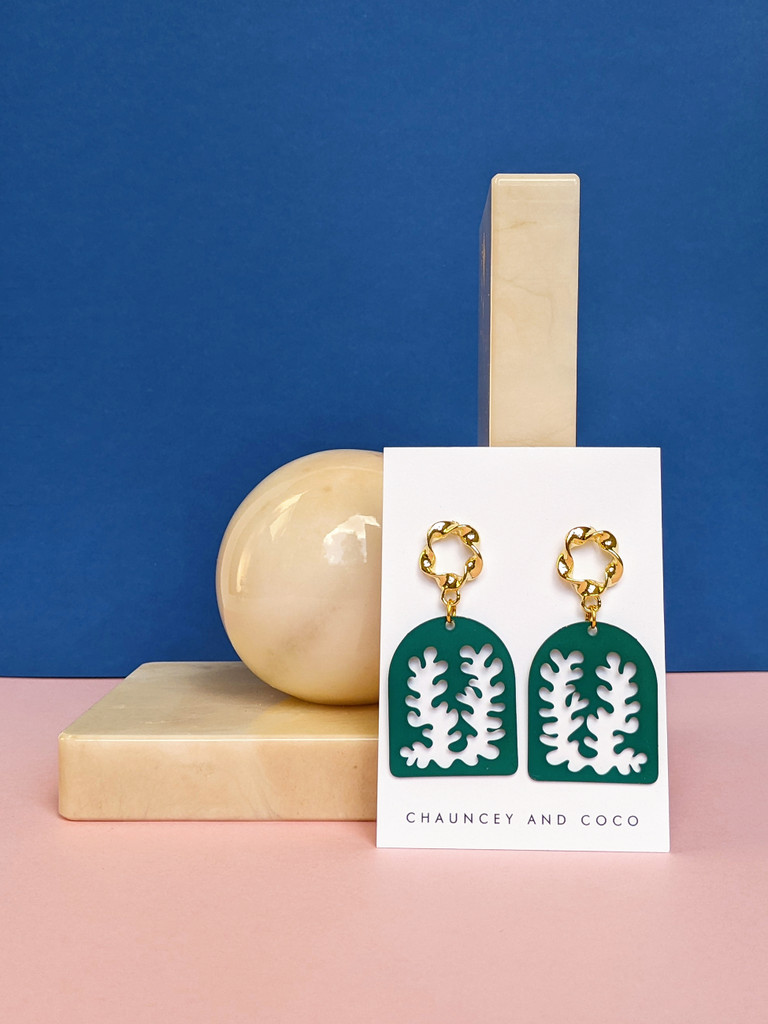 The Greenhouse arch earrings / Deep Green