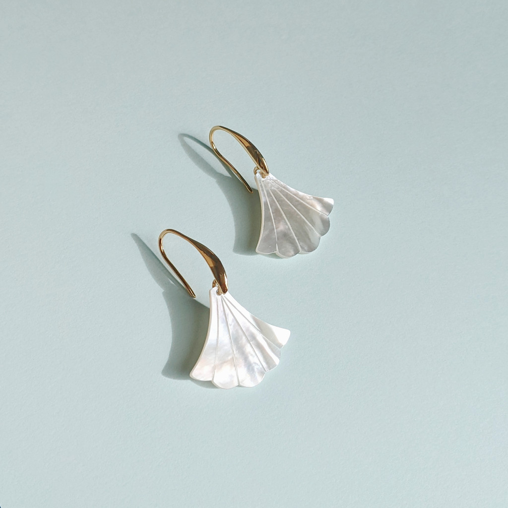 Shell drop earrings