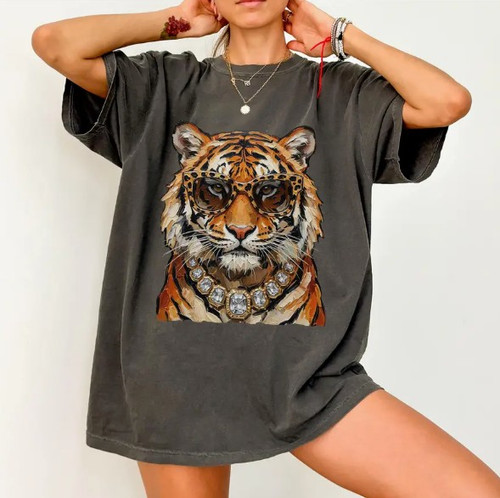 Glam Tiger Pepper Comfort Color Tee