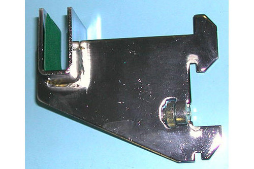 Maxima Displays 3 Heavyduty Blade Bracket 4 Rect Tubing Chrome Maxima Displays 3 Heavyduty Blade Bracket 4 Rect Tubing Chrome