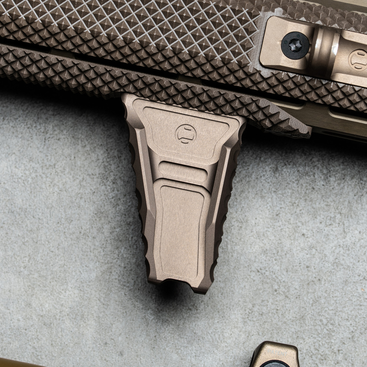 Anchor® AR-15 Foregrip - For MLOK and KeyMod Rails | RailScales