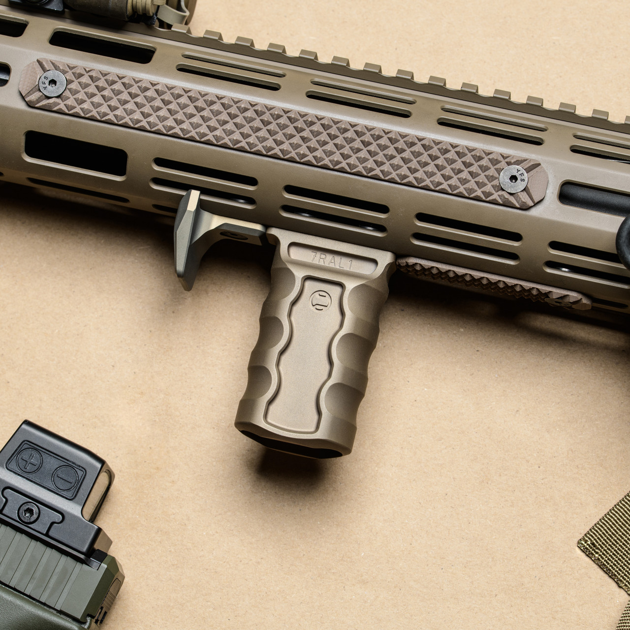 RSB™ Vertical Foregrip - Shop Lightweight AR Grips | RailScales