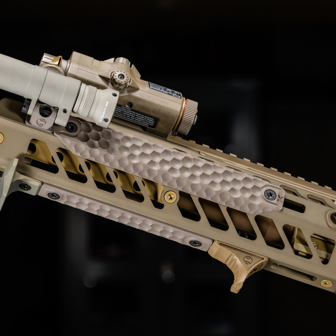実物 RailScales G10 XOS レールパネル 3枚セット XOS™ Rail Scales in MLOK - Shop Our Durable Three-Sided Rail Grips
