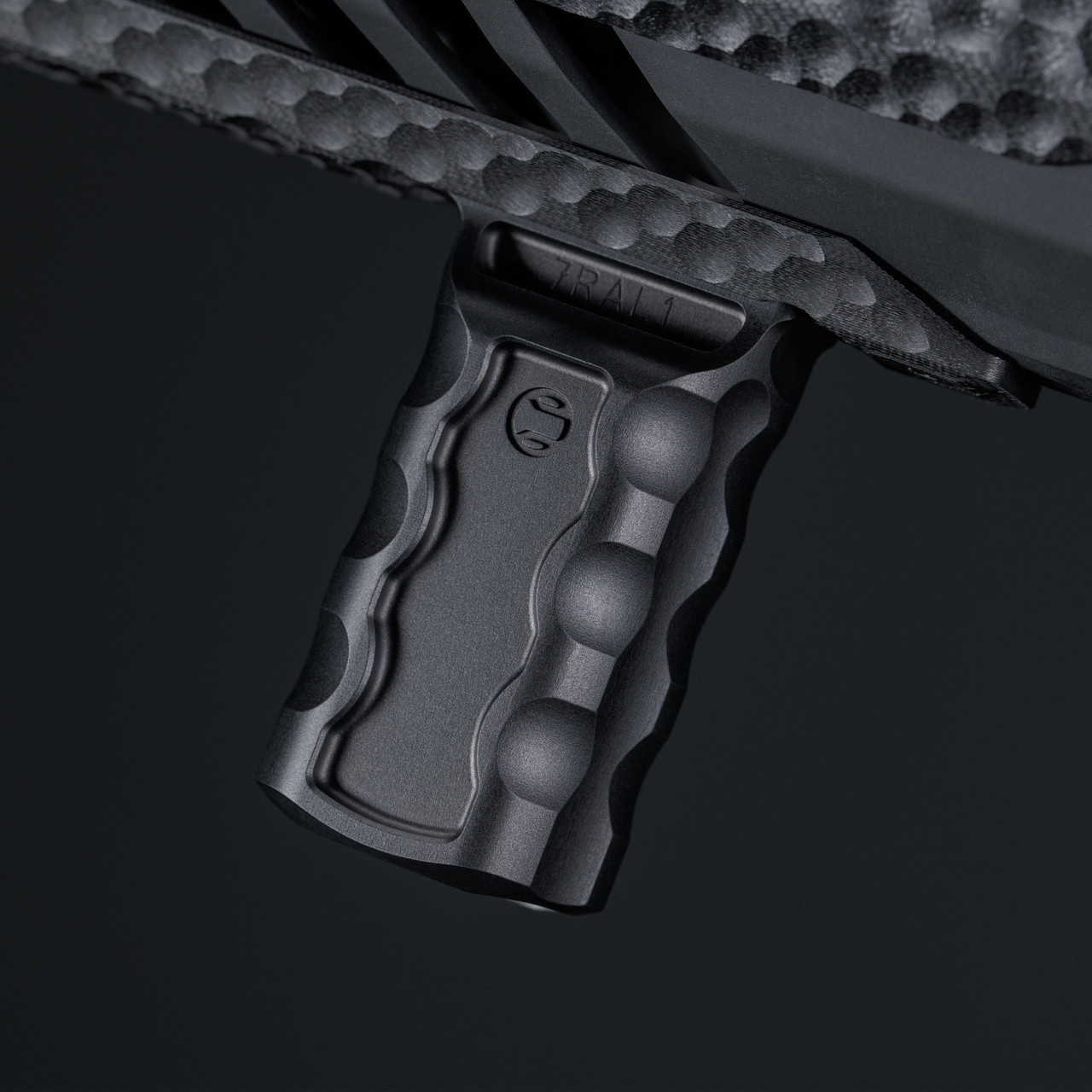 RSB™ Vertical Foregrip - Shop Lightweight AR Grips | RailScales