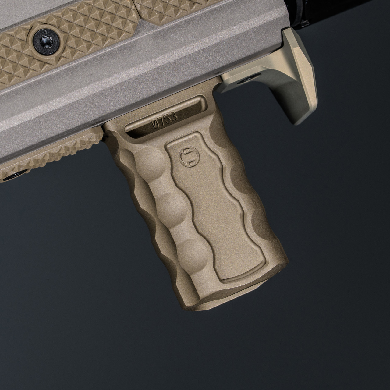 実物 Railscales RSBM-P MLOK FDE フォアグリップ RSBM-P™ Vertical Foregrip - Shop Lightweight AR Grips