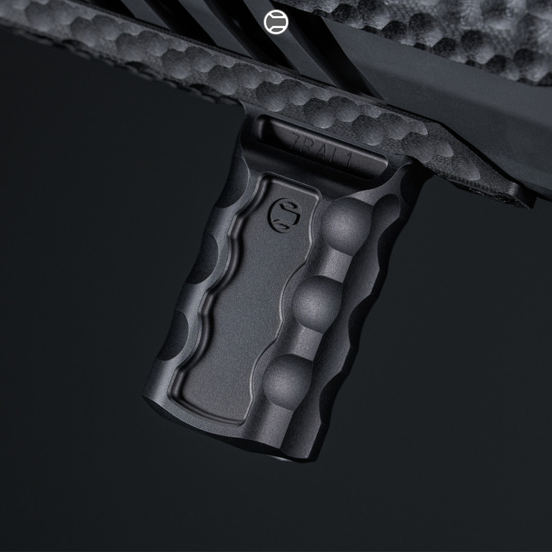 Choosing The Right AR Rail Grip For You
