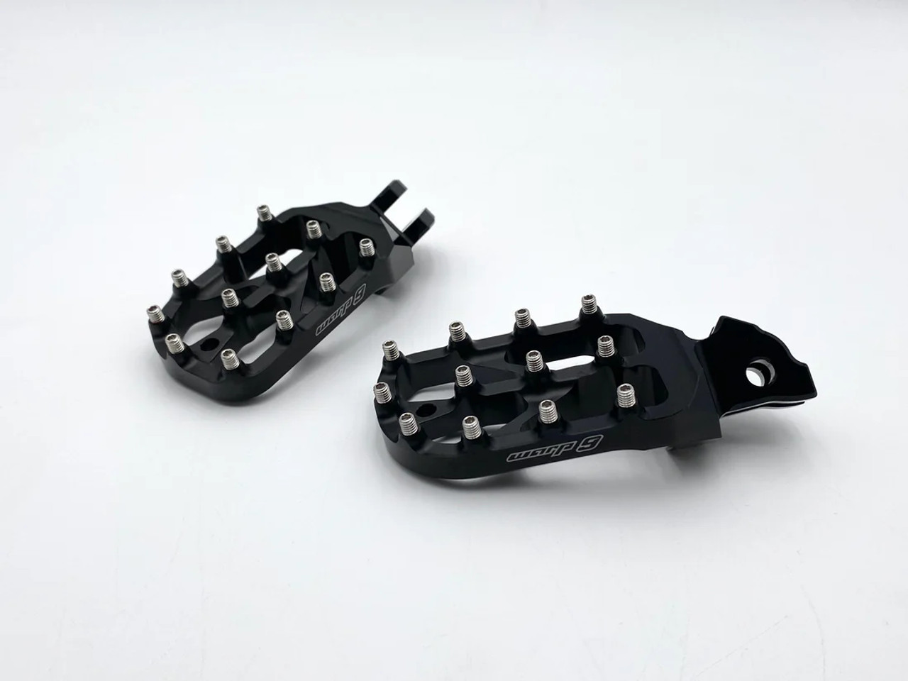 TEAM EDGE FREESTYLE ATV 1/6スケール E-Moto Elite Foot Pegs | Custom Moto Wheels