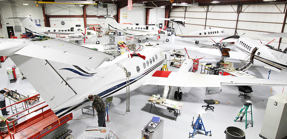 Elliott Aviation Hits Milestone with 500th Garmin G1000 King Air