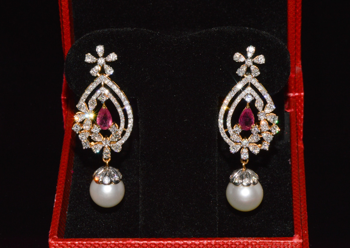 Certified Natural 24.16CTS VS F Diamond Ruby South Sea Pearl 18K Solid Gold Dangle Earrings