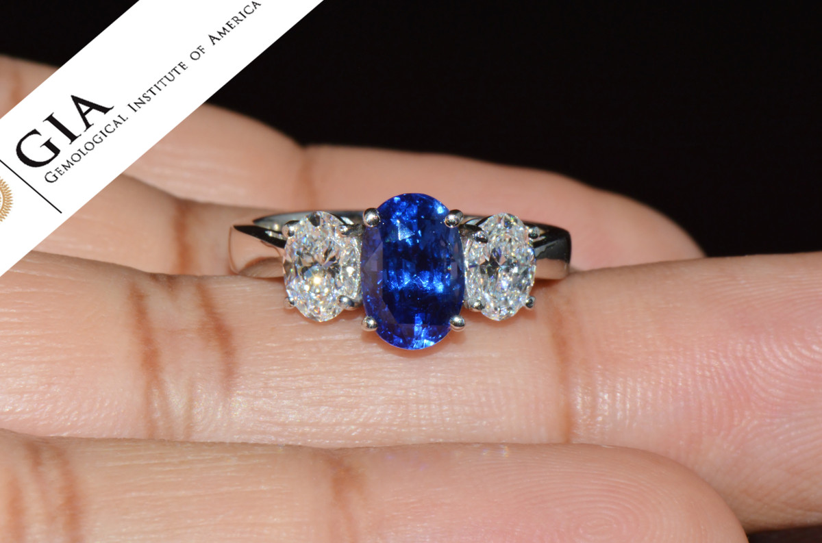 GIA Certified Natural 3.61CTS VVS E Diamond Royal Blue Sapphire 950 Platinum 3 Stone Ring