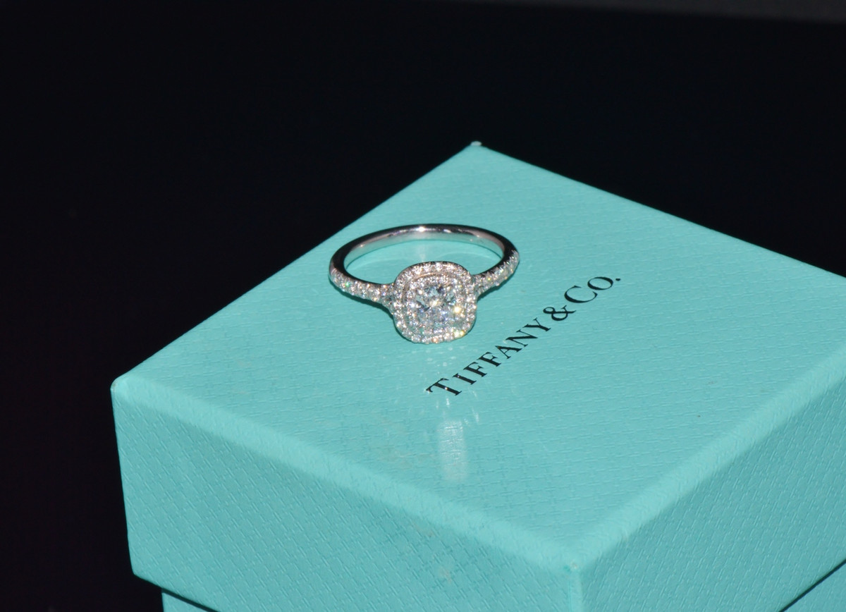 Genuine Tiffany & Co. Natural 0.68Cts Diamond Soleste 950 Platinum Engagement Ring