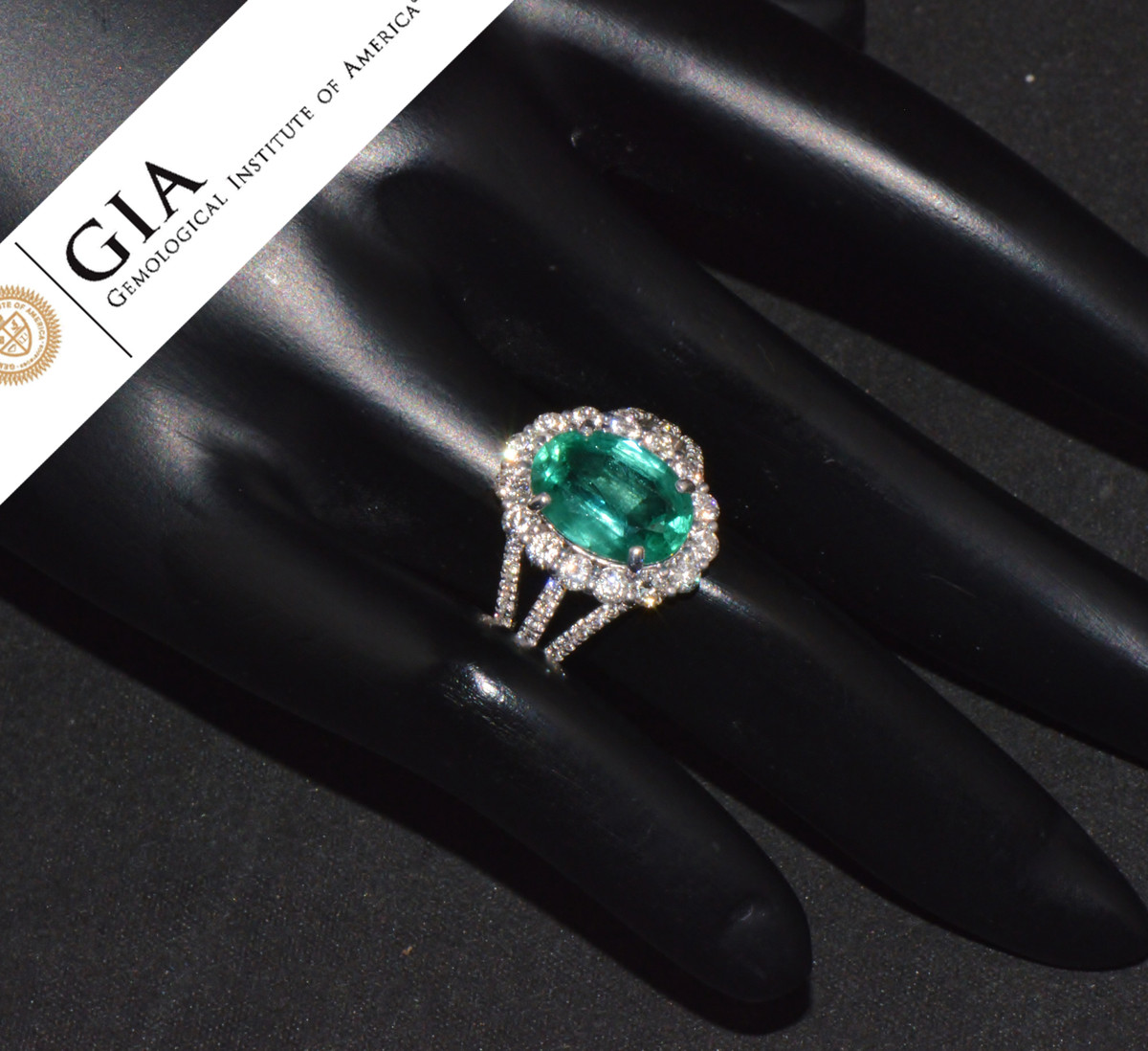 GIA Certified 4.97cts Natural Emerald VS F Diamond 18K Solid Gold Cocktail Ring