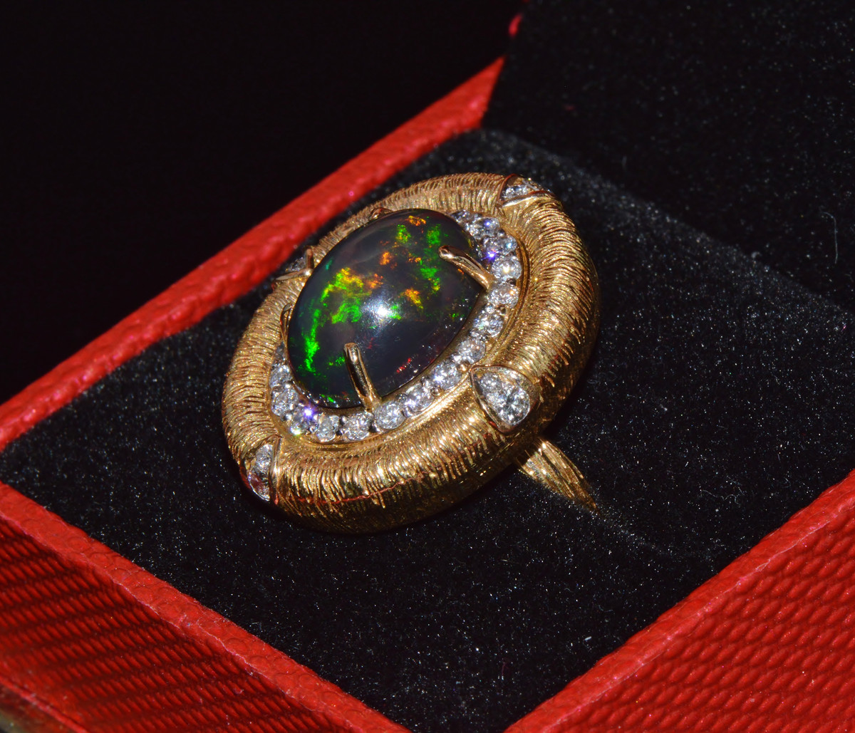 Certified Natural 4.55Cts VS F Diamond Black Opal 18K Solid Gold Cocktail Dome Ring