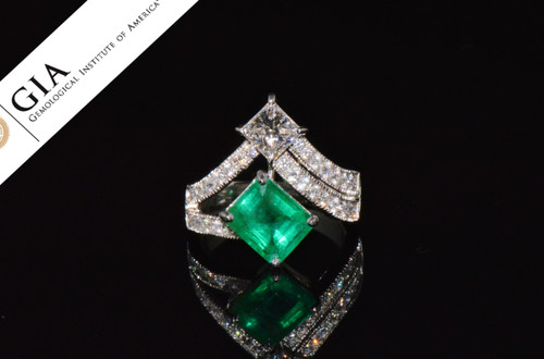 GIA Certified Natural 4.87CTS VS F Diamond Emerald 18K Gold Toi et Moi Ring