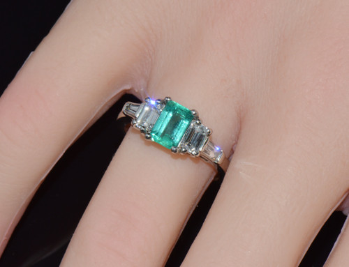 Certified Natural 2.08CTS VS F Diamond Emerald Platinum Five Stone Ring