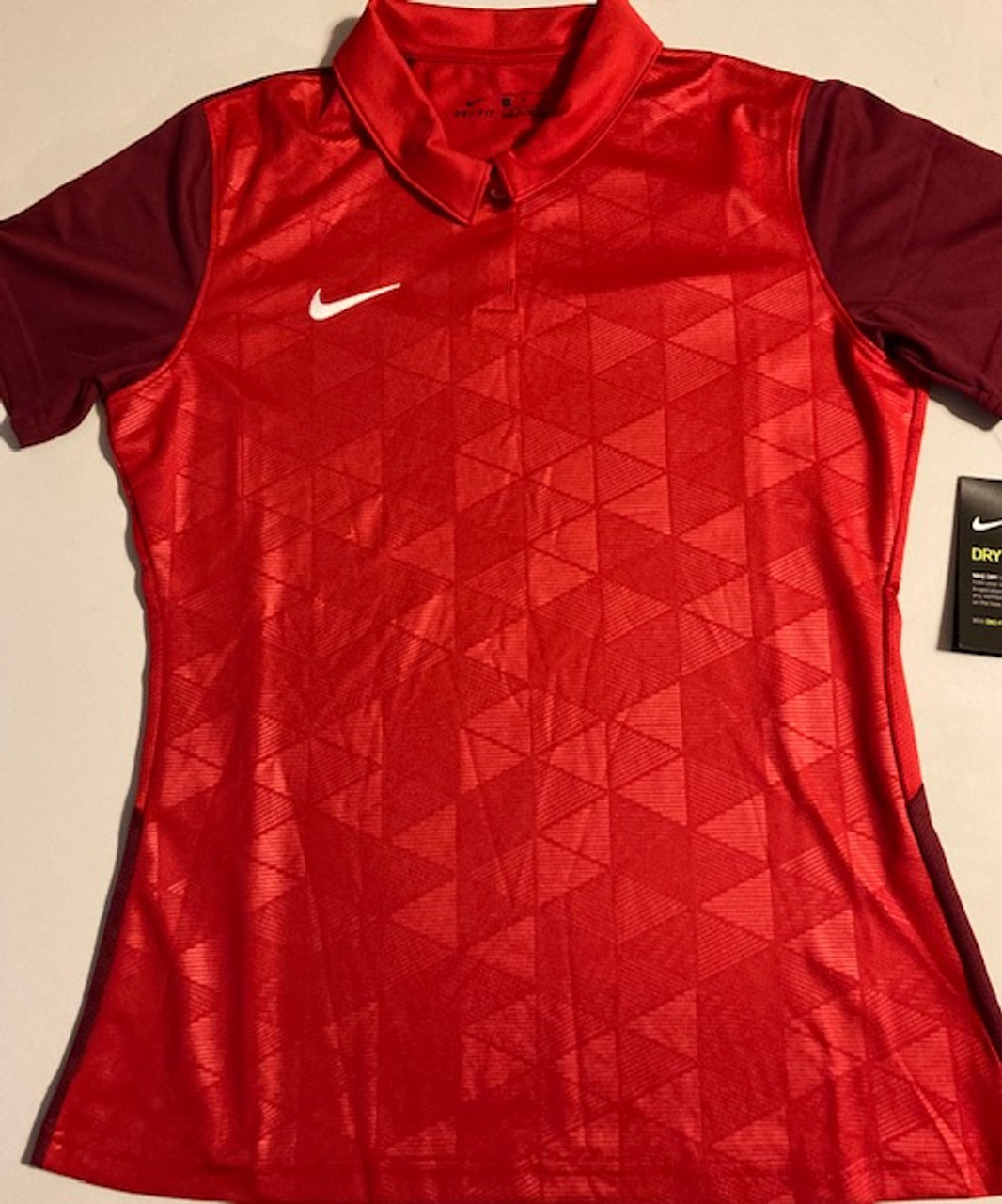 NIKE DRI FIT TROPHY IV WOMEN&#39;S SOCCER JERSEY RED CRIMSON SIZE MEDIUM