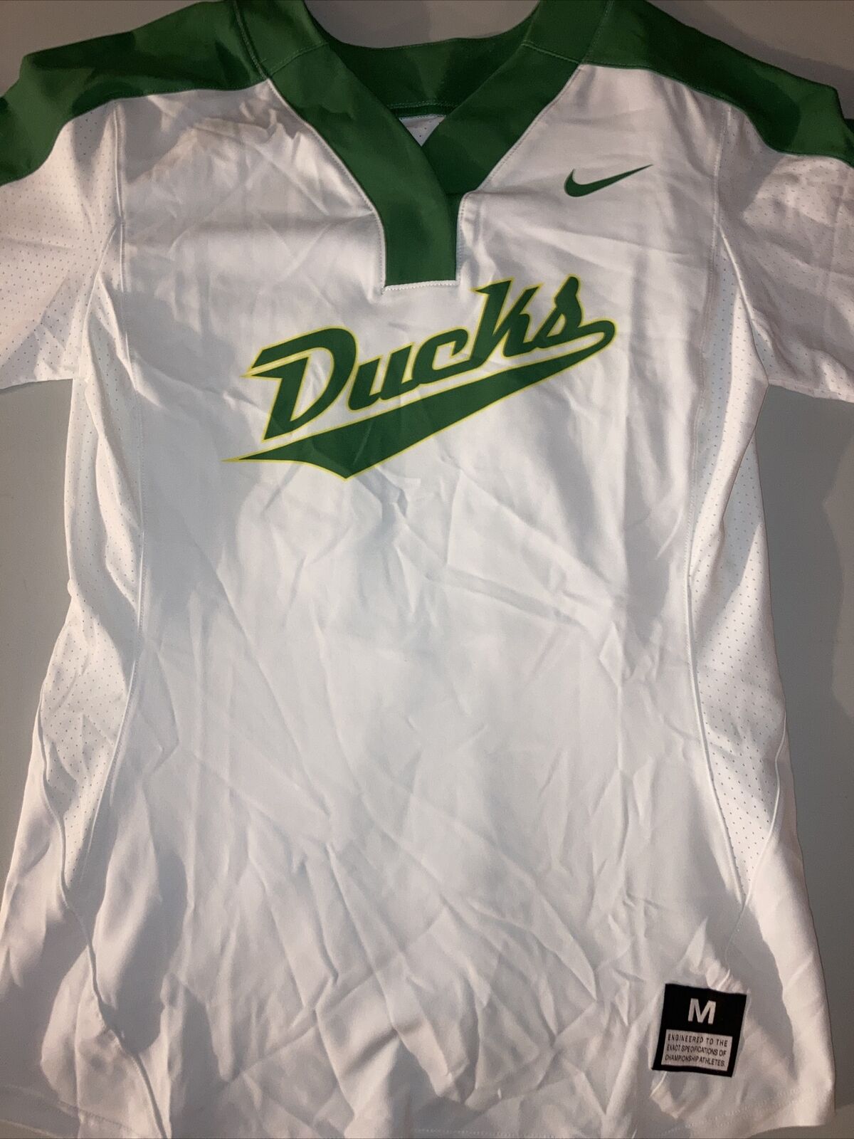 Oregon Softball - The Ducks will wear their pink uniforms