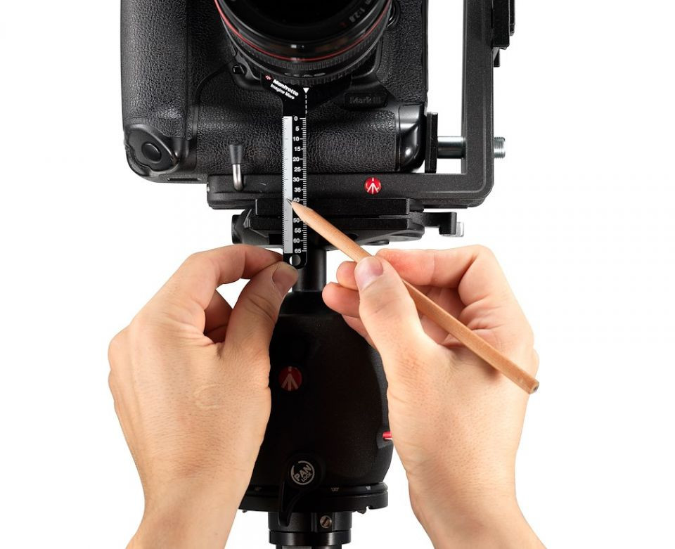 Manfrotto 雲台 アクセサリー L字ブラケット MS050M4-RC4 Amazon | Manfrotto アクセサリー LブラケットRC4 MS050M4-RC4 | 雲台