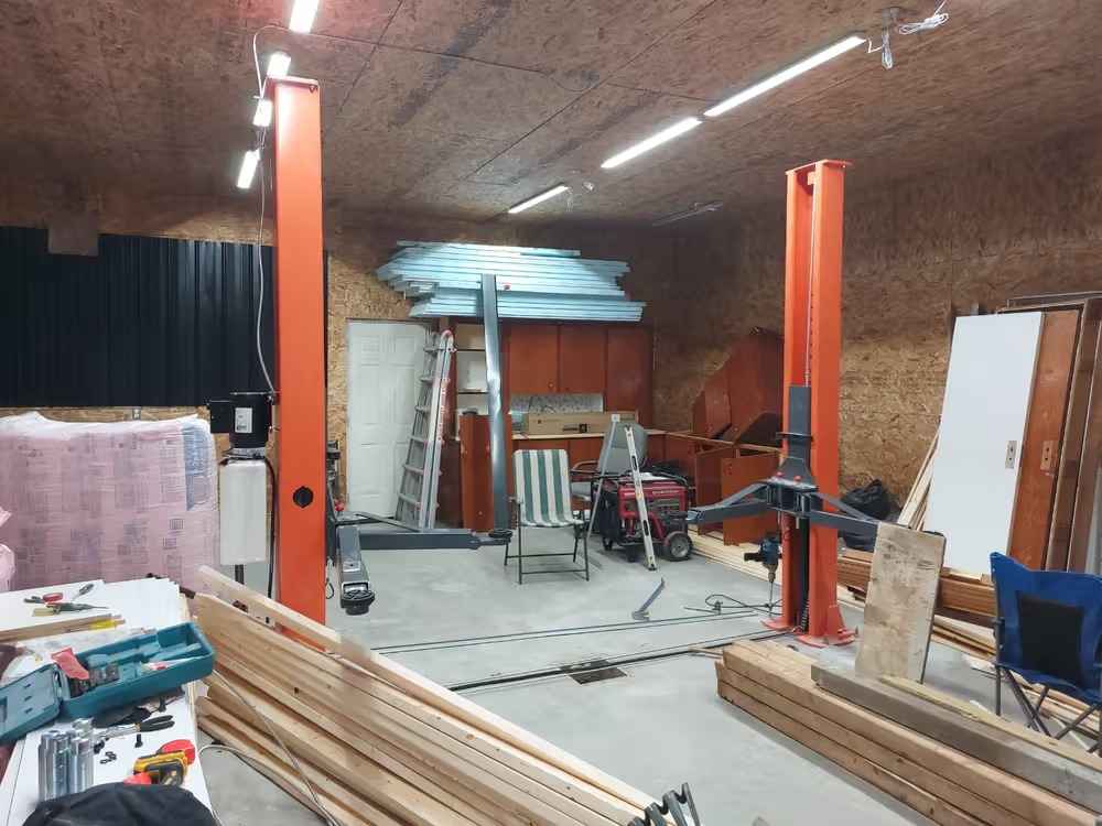 10,000-lb Two Post Floor Plate Auto Lift, Symmetric Arms, 77" Lift Height, Dual-Point Lock Release, TMG-TPL45 TMG Industrial