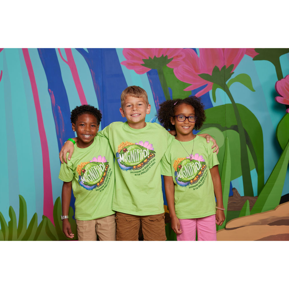 Theme T-Shirt - Adult Medium - Magnified! VBS 2025 by Lifeway