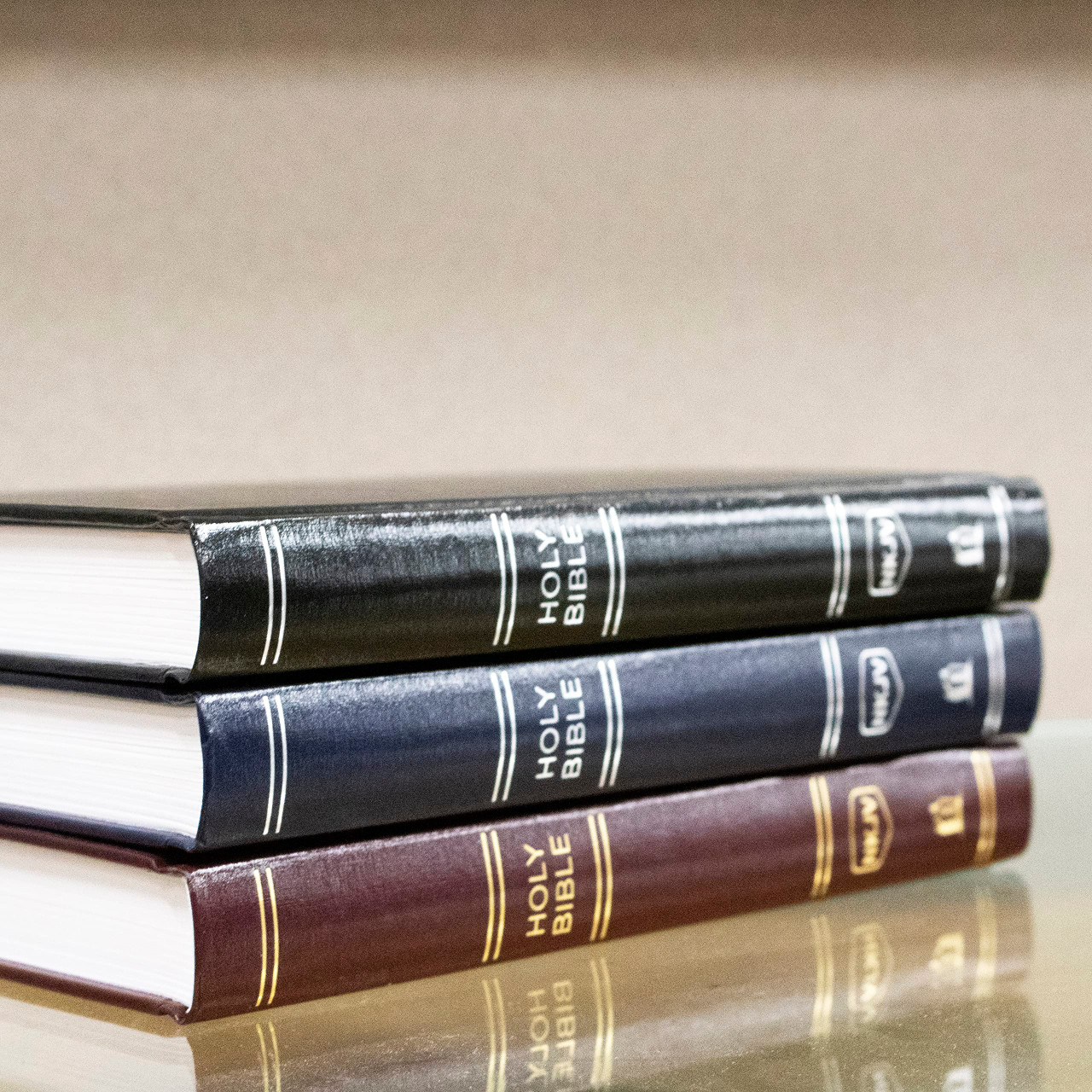 NKJV Pew Bible, Large Print (Hardcover, Black) - Bulk Case of 12