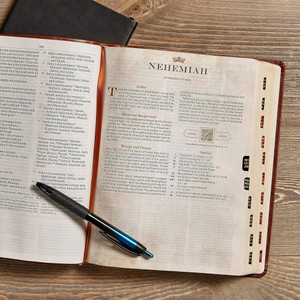 CSB Tony Evans Study Bible, British Tan LeatherTouch, Indexed