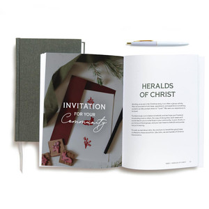 Behold the Savior - Advent Bible Study Book for Women: Treasuring the Story of Christmas