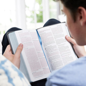 NKJV Thinline Comfort Print Youth Bible, Soft Leather-look, Brown - Case of 24