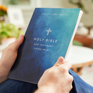 NKJV Large Print Outreach New Testament Bible (Cross Softcover, Comfort Print) - Case of 68