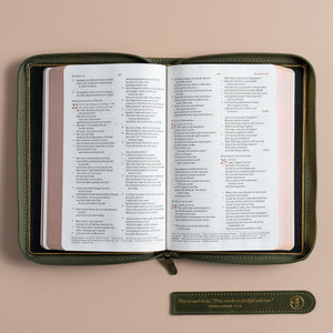CSB Personal Size Bible, Holman Handcrafted Collection, Zipper Closure, Marbled Olive Premium Calfskin