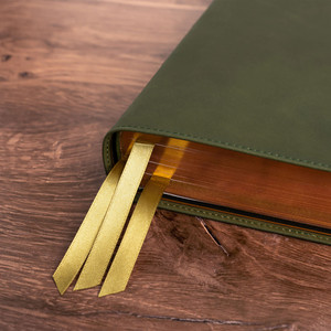 KJV Giant Print Bible, Holman Handcrafted Collection, Marbled Olive Premium Calfskin