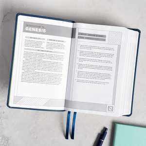 CSB Teen Study Bible, Optimal Type, Navy LeatherTouch - Case of 12