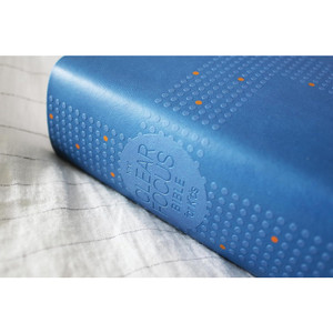 NIrV Clear Focus Bible for Kids (Help Kids with ADHD or Dyslexia, Read with Confidence) Leathersoft, Blue - Case of 8