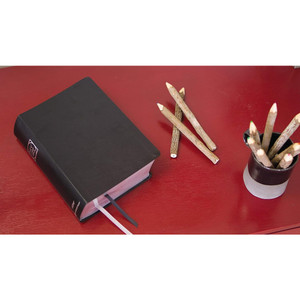NIV Study Bible, Fully Revised Edition, Large Print, Bonded Leather, Black, Red Letter, Thumb Indexed