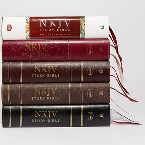 NKJV Study Bible, Leathersoft, Black, Full-Color, Comfort Print - Case of 6