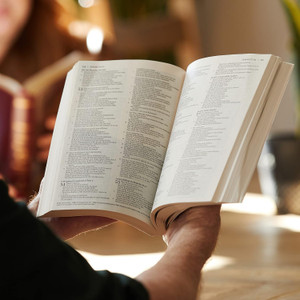 NKJV Value Outreach Bible - Paperback (Case of 28) - 9780718097325