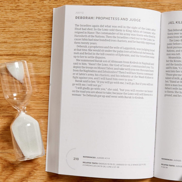 CSB One Minute Bible, Devotional (Paperback) - Bulk Case of 24