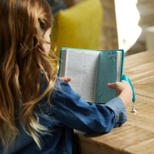 NKJV Simply Charming Bible, Pink - Case of 24
