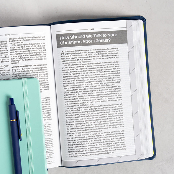 CSB Teen Study Bible, Optimal Type, Navy LeatherTouch - Case of 12