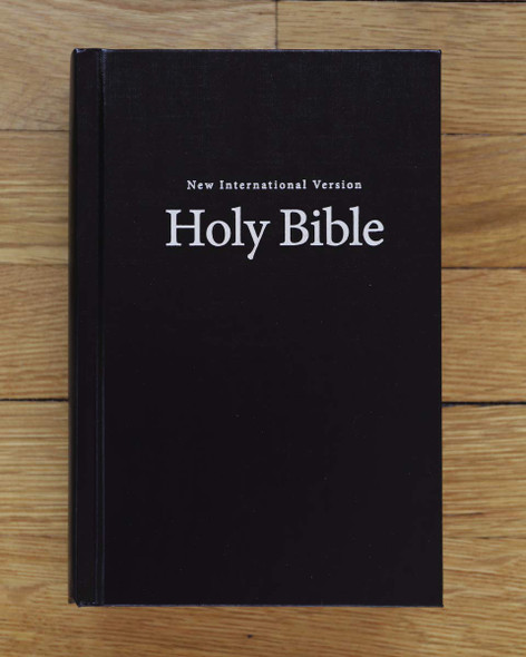 NIV Pew Bible, Large Print (Hardcover, Black) - Bulk Case of 12