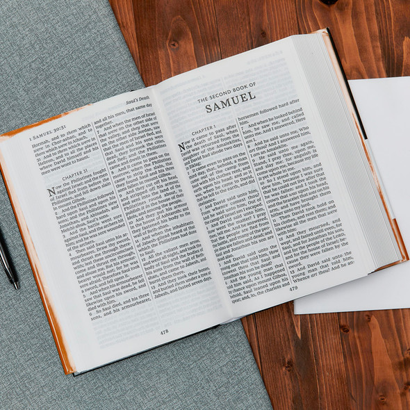KJV Pew Bible, Large Print (Hardcover, Navy) - Bulk Case of 12