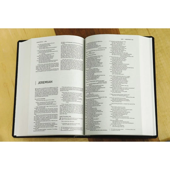 NIV Gift and Award Bible - Leather-Look - Black - Red Letter Edition - Comfort Print (Case of 28)