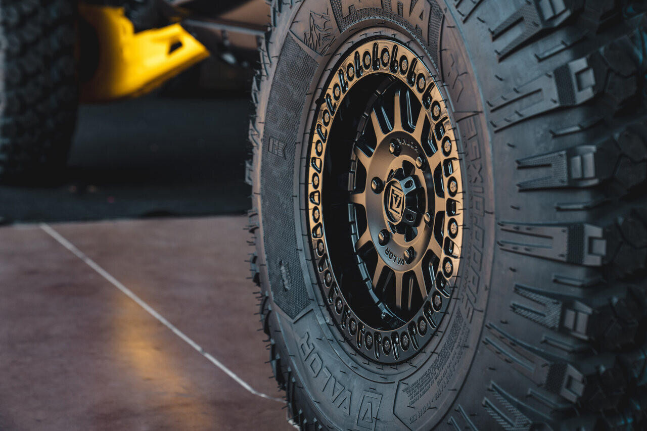 Valor Offroad V09 Flow Formed Beadlock UTV Wheel